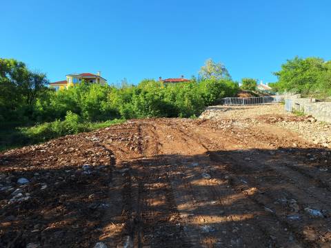 Martinkovac građevinsko zemljište 1409 m2 i 391 m2 zeleni pojas