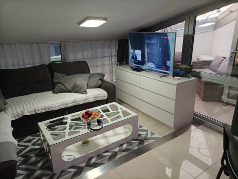 Novigrad, apartman 1S+DB u zgradi s liftom! 