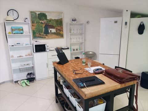 Novigrad, apartman 1S+DB u zgradi s liftom! 