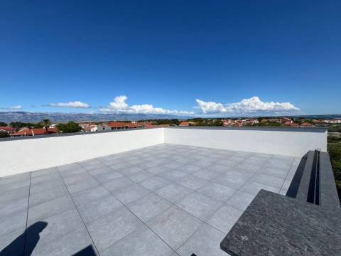 Vir, exclusive apartment 2nd floor + roof terrace near the beach
