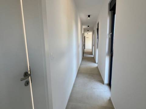 Vir, exclusive apartment 2nd floor + roof terrace near the beach