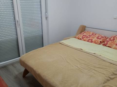 Vir, kuca sa dva apartmana na mirnoj lokaciji