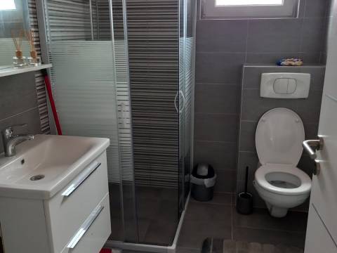 Vir, kuca sa dva apartmana na mirnoj lokaciji