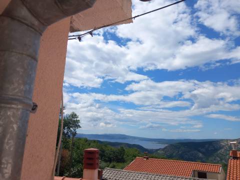 GRIŽANE - KUĆA SA TRI STANA 