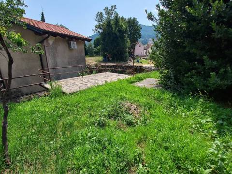 Matulji, Rukavac, samostojeća kuća s okućnicom i garažom