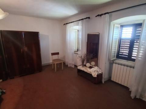 Matulji, Rukavac, samostojeća kuća s okućnicom i garažom