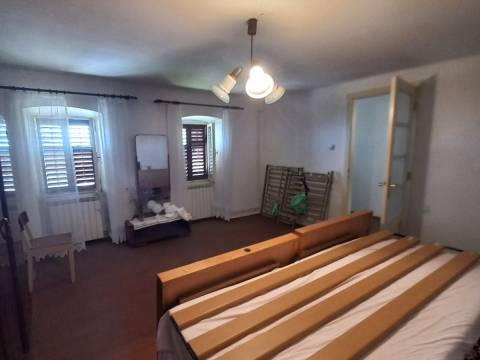 Matulji, Rukavac, samostojeća kuća s okućnicom i garažom