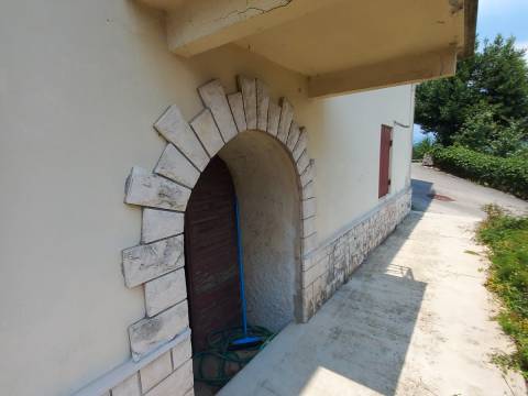 Matulji, Rukavac, samostojeća kuća s okućnicom i garažom