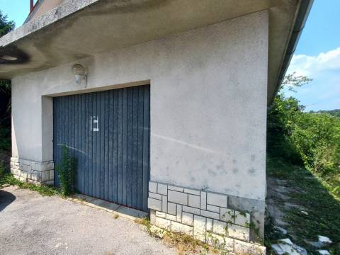 Matulji, Rukavac, samostojeća kuća s okućnicom i garažom