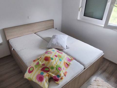 Vir, Kat kuće sa dvosobnim stanom, 350m do mora