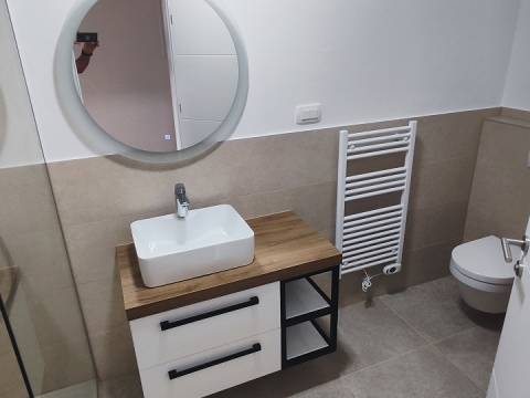 Vir,Nova zgrada sa četiri apartmana,400m do mora