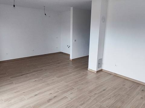 Vir,Nova zgrada sa četiri apartmana,400m do mora