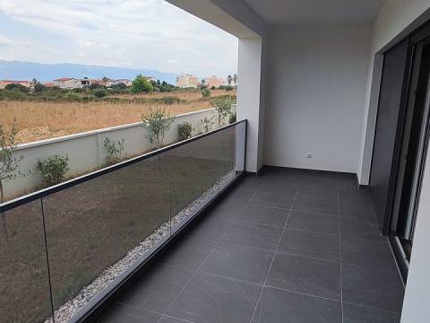 Vir, E2 Novogradnja Apartman u prizemlju, 300m do mora 