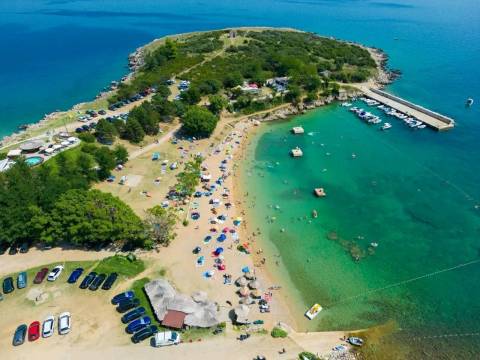 Otok Krk , građevinski teren sa idejnim projektom