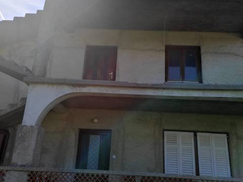 Rab, Kampor obiteljska kuća sa 500m2 građevinskog zemljišta
