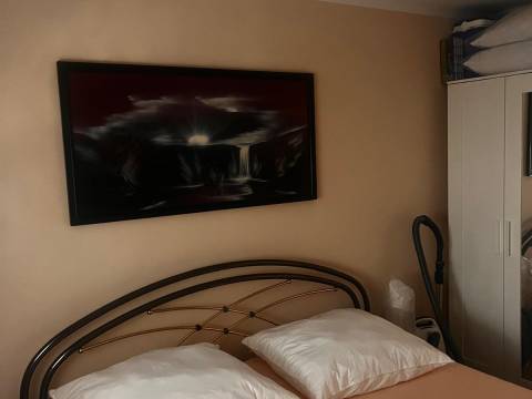 Vir, južna strana kuća sa 2 apartmana 280m do mora