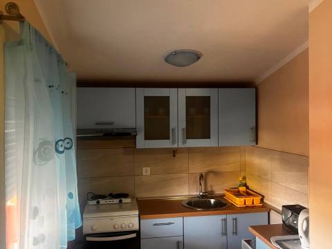 Vir, južna strana kuća sa 2 apartmana 280m do mora