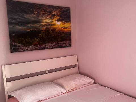 Vir, južna strana kuća sa 2 apartmana 280m do mora