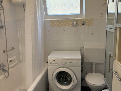Stan u Ičićima, 104.00 m2, 200 metara od mora s prekrasnim pogledom na Kvarner (iznajmljivanje)