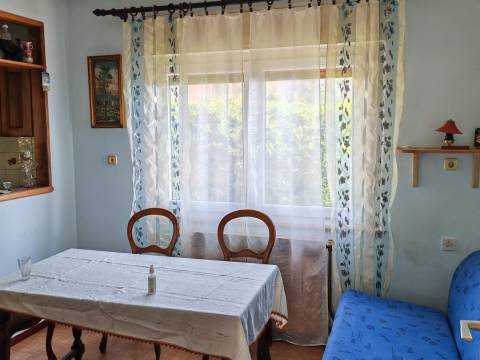 Matulji, Bregi, samostojeća kuća s dva odvojena stana