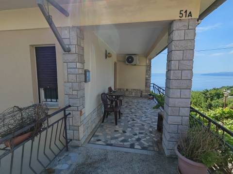 Matulji, Bregi, samostojeća kuća s dva odvojena stana