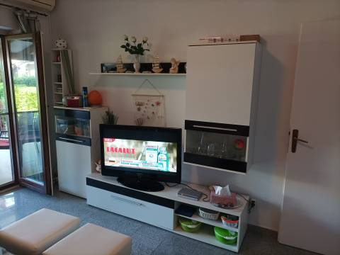 Obnovljen apartman u prizemlju!