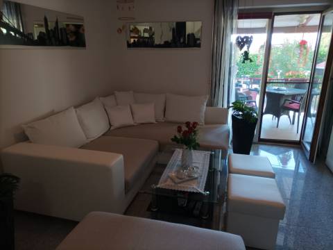 Obnovljen apartman u prizemlju!