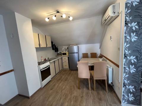 Vir, južna strana apartman E4, 180m od mora