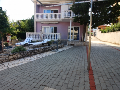 SELCE-APARTMANSKA KUĆA 2.RED DO MORA!