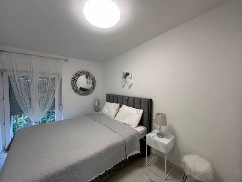 Vir, kuca 80m od mora, novorenovirana