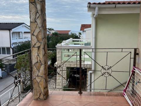 Vir, kuca 80m od mora, novorenovirana