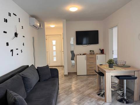 Vir, moderan apartman E2 u blizini mora i sadržaja