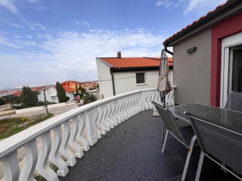 Vir, moderan apartman E2 u blizini mora i sadržaja