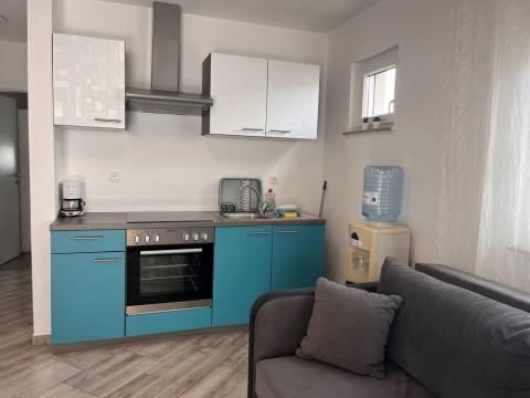 Vir, moderan apartman E3 u blizini mora i sadržaja