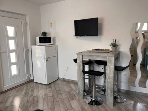 Vir, moderan apartman E3 u blizini mora i sadržaja