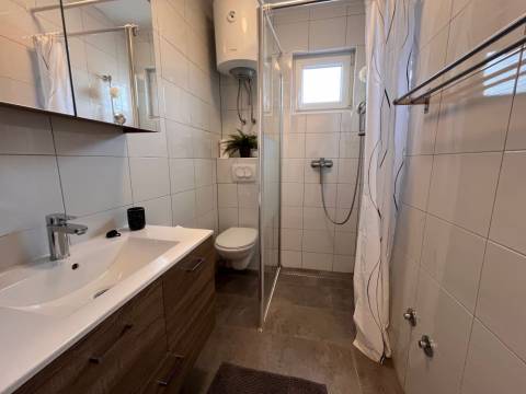 Vir, moderan apartman E3 u blizini mora i sadržaja