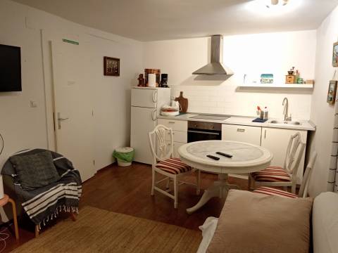 Obnovljena stara istarska kuća s tri apartmana!