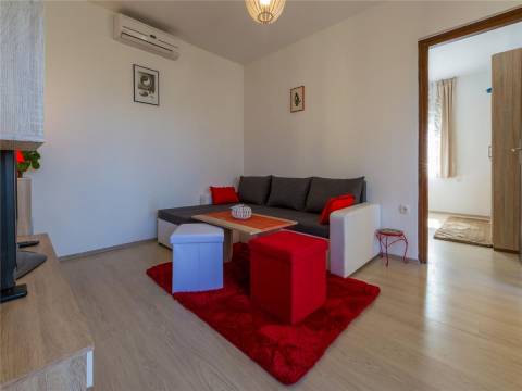 Zaleđe Crikvenice - kamena kuća sa vrtom
