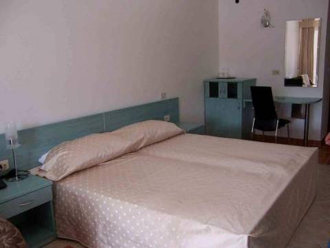 PRILIKA STUDIO APARTMAN 1.kat 200m od mora - loggia sa pogledom na more