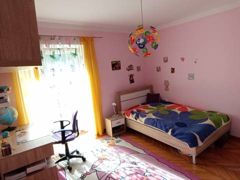 Rukavac - prilika, kuća s malom okućnicom i garaža sa podrumom