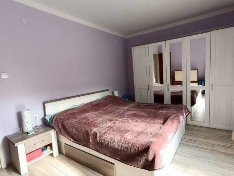 Rukavac - prilika, kuća s malom okućnicom i garaža sa podrumom