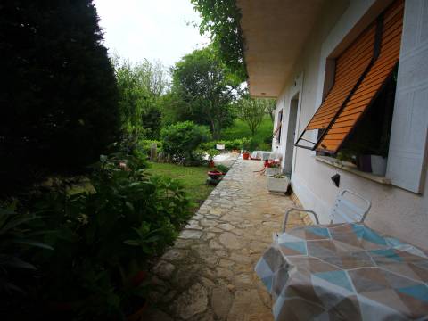 BRIBIR - KUĆA S 4 STAMBENE JEDINICE