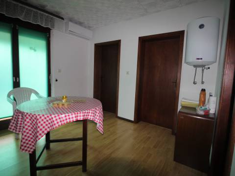 BRIBIR - KUĆA S 4 STAMBENE JEDINICE