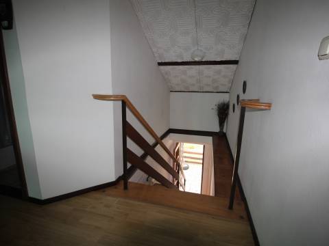 BRIBIR - KUĆA S 4 STAMBENE JEDINICE