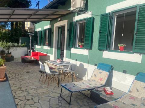 Opatija- centar stan u prizemlju sa terasom