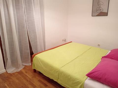 Lijepa kamena vila s bazenom!