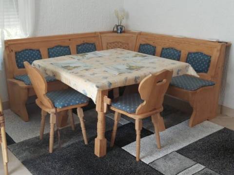 Vir, kuća 2 apartmana, 2 garaže i velika okućnica
