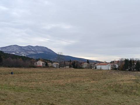 Prilika Brest pod Učkom! Parcela sa zemljištem 200000 m2