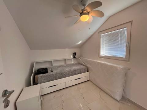 Vir, house with 2 apartments and pool south side near sea