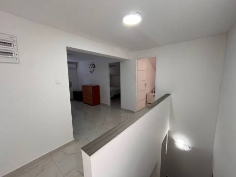 Vir, house with 2 apartments and pool south side near sea